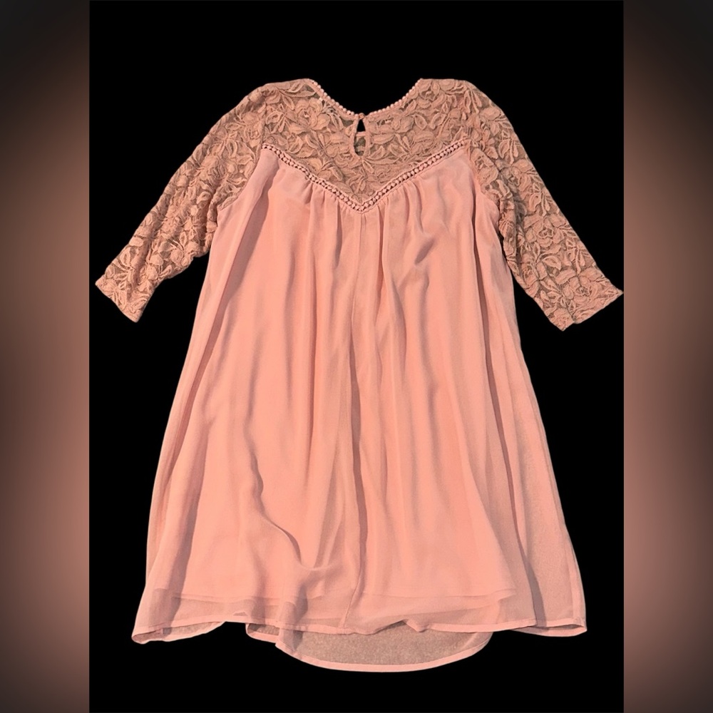Light pink dress. A.U.W brand. Size is 1x.